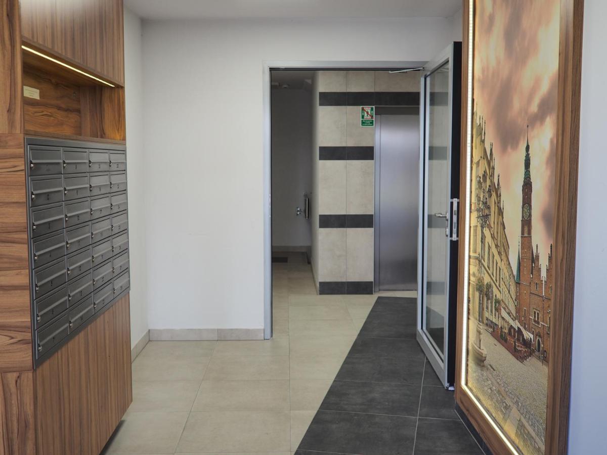 Kropla Rosy Wrocław Exteriör bild